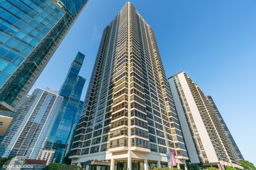 apt-1807-360 Randolph St, Chicago, IL, 60601-7335 | Card Image