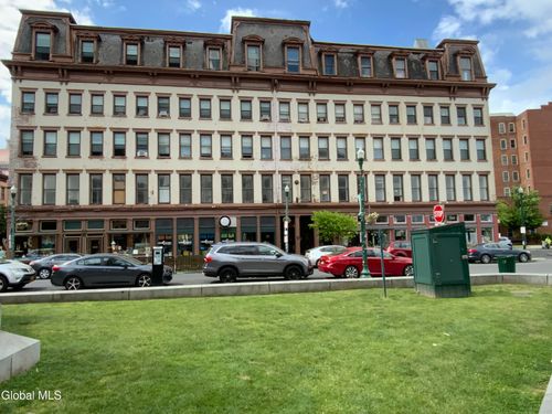 507-5 Broadway, Troy, NY, 12180-3226 | Card Image