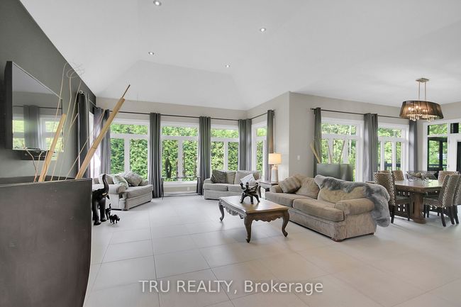 7909 Parkway Rd, House other with 5 bedrooms, 4 bathrooms and 20 parking in Metcalfe ON | Image 5