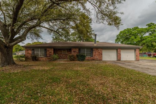 1450 Bassett St, Orange, TX, 77632-1838 | Card Image