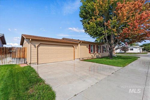 1331 American Ln, Emmett, ID, 83617-3922 | Card Image