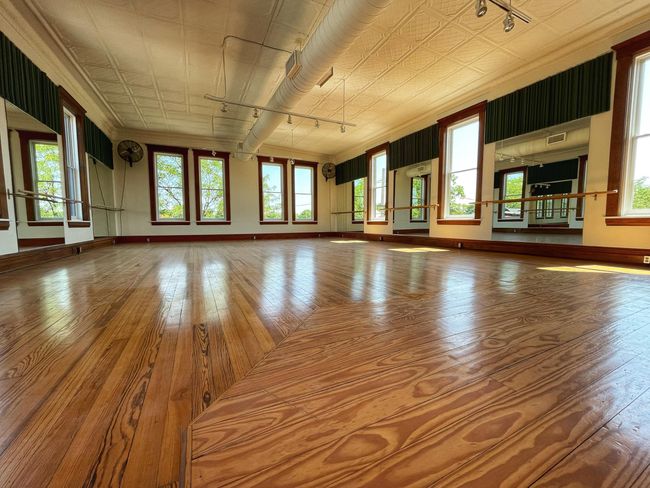 19 E Waterloo St, Home with 0 bedrooms, 0 bathrooms and null parking in Canal Winchester OH | Image 4