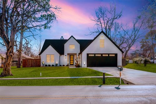 317 E Liberty St, Pilot Point, TX, 76258-4534 | Card Image