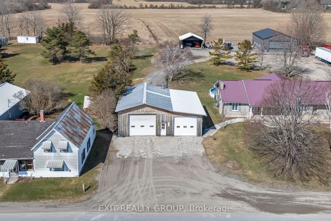 325 County Rd 30, House other with 2 bedrooms, 2 bathrooms and 25 parking in Bloomfield ON | Image 22