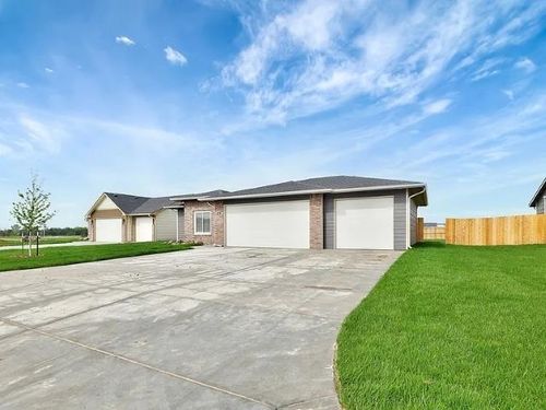 695 W Long Path Ct, Goddard, KS, 67052 | Card Image