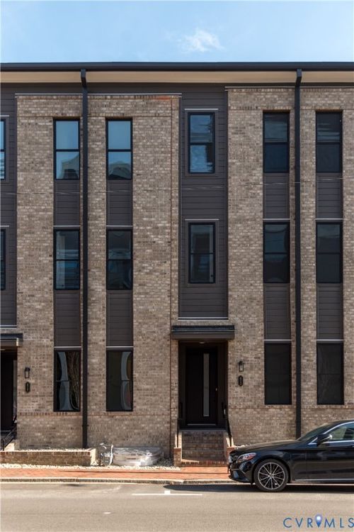 413 W 7th St, Richmond, VA, 23224-2338 | Card Image