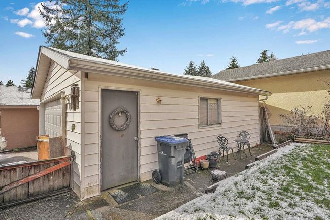 223 Ninth Avenue, House other with 6 bedrooms, 2 bathrooms and 2 parking in New Westminster BC | Image 5