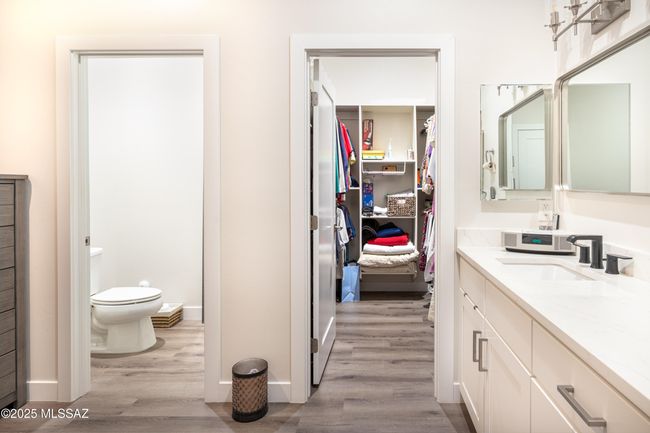 Master Bathroom and Walk In Closet | Image 14