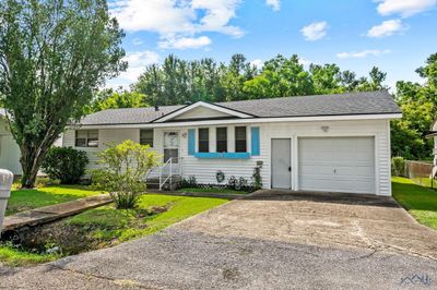 296 Louise Lane, House other with 2 bedrooms, 1 bathrooms and null parking in Houma LA | Image 1