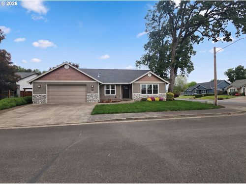 1310 Willow St, Junction City, OR, 97448-1131 | Card Image