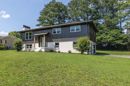 1708 Deer Hollow Dr, Lawrenceburg, TN, 38464-4304 | Card Image