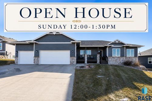 8209 E Willow Leaf St Street, Sioux Falls, SD, 57110 | Card Image