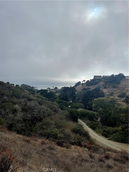 560 Hacienda Dr, Cayucos, CA, 93430-1521 | Card Image