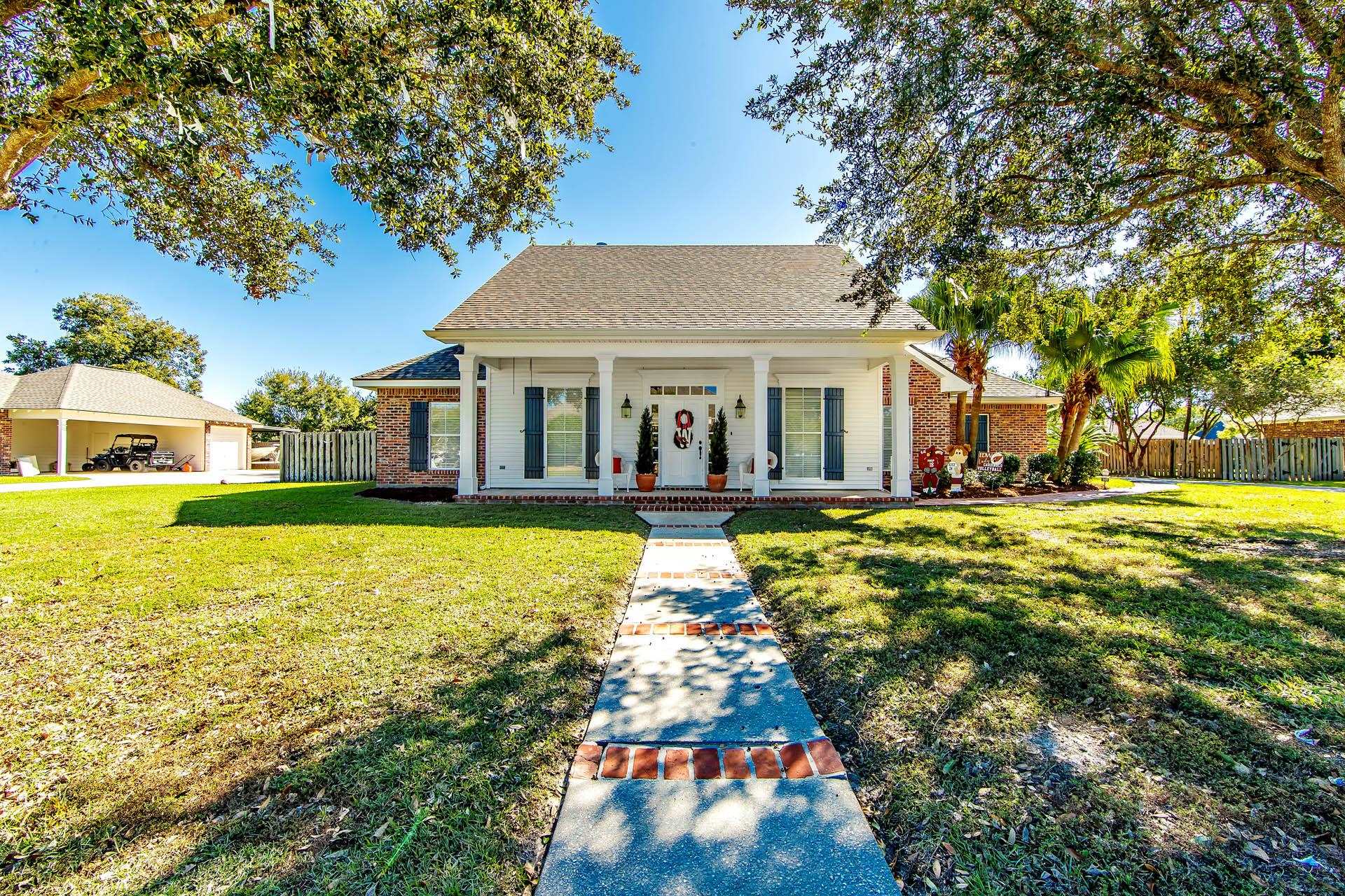 200 Longwood Dr, For Sale in Thibodaux Zoocasa