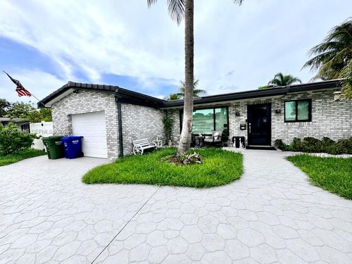 8641 Nw 19th Street, Pembroke Pines, FL, 33024 | Card Image