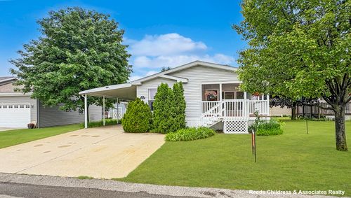 13797 Bluebell Ln, Cedar Springs, MI, 49319-8202 | Card Image