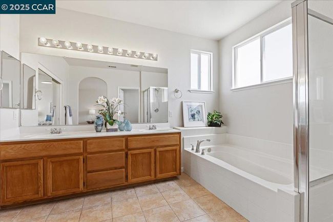 318 Titan Way, House other with 4 bedrooms, 3 bathrooms and 5 parking in Hercules CA | Image 20