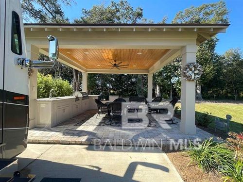 22356 Fairhope Motorcoach Loop, Fairhope, AL, 36532-6030 | Card Image