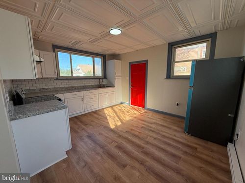 5036 Leesport Ave, TEMPLE, PA, 19560-1226 | Card Image