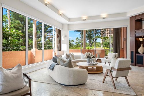 lanai-south-10 Edgewater Dr, Coral Gables, FL, 33133-6961 | Card Image