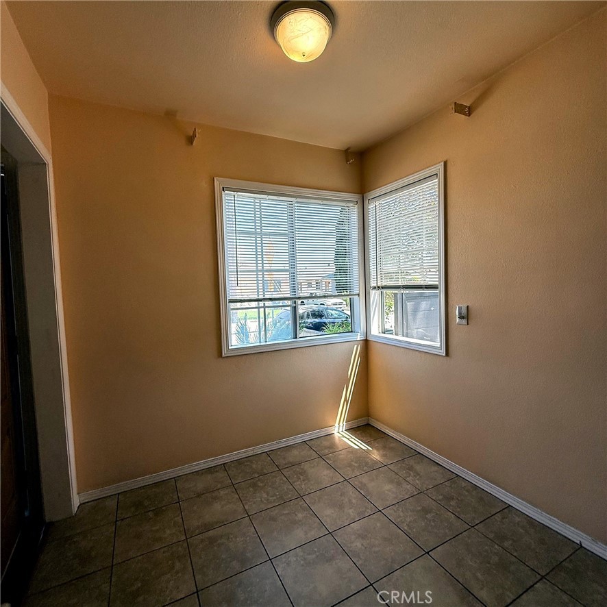 Residential Lease in Hawthorne 4