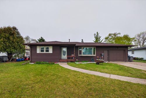 1107 24th Ave S, Moorhead, MN, 56560-4525 | Card Image