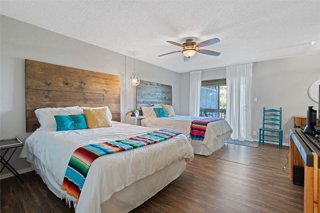 111 Comanche Pt, Townhouse with 3 bedrooms, 2 bathrooms and 2 parking in Point Venture TX | Image 21