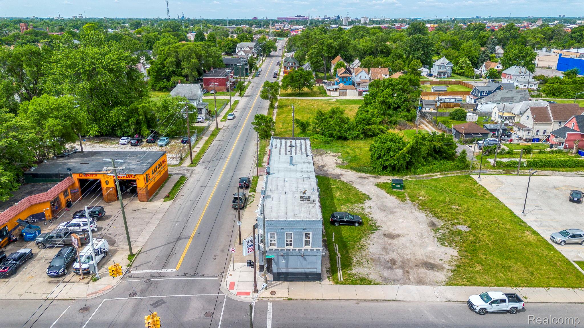 Commercial Lease in Detroit 3