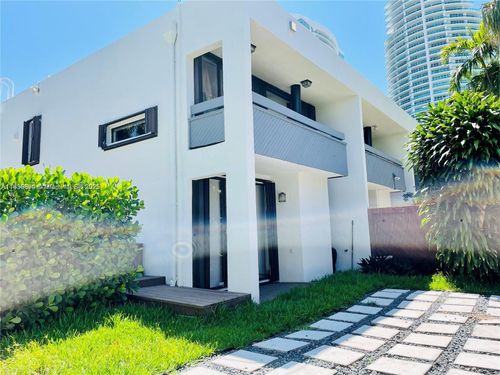 apt-1-2180 Brickell Ave, Miami, FL, 33129-2118 | Card Image