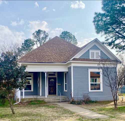 700 W Monterey St, Denison, TX, 75020-6126 | Card Image