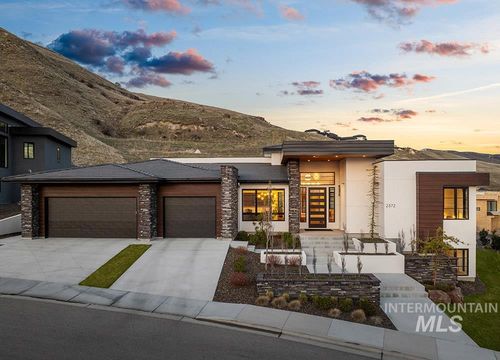 2372 S Via Privada Ln, Boise, ID, 83716-4750 | Card Image