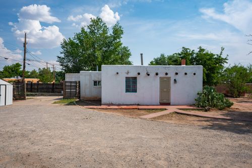 1716 Slate Ave Nw, Albuquerque, NM, 87104-1318 | Card Image