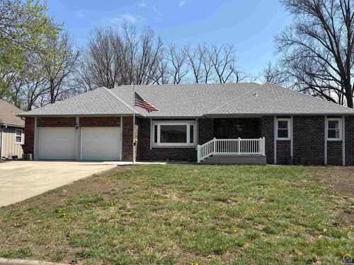 2552 Willow Ln, Emporia, KS, 66801-5919 | Card Image