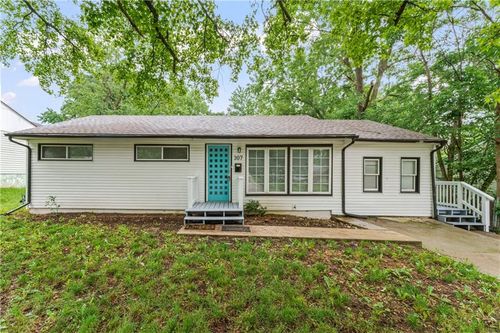 307 W South Ave, Belton, MO, 64012-2354 | Card Image