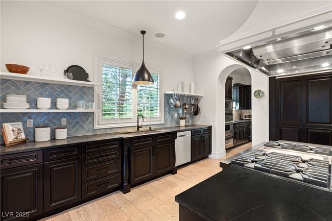 19 Quintessa Cir, House other with 4 bedrooms, 5 bathrooms and null parking in Las Vegas NV | Image 29
