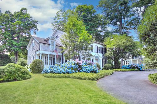 2683 Bronson Rd, Fairfield, CT, 06824-2061 | Card Image