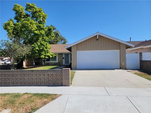 13740 Felson St, Cerritos, CA, 90703-8938 | Card Image