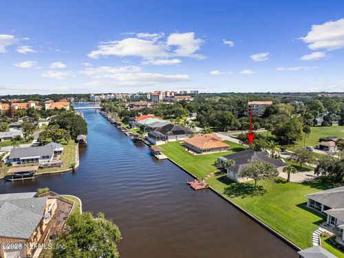 88 Club House Dr, Palm Coast, FL, 32137-8135 | Card Image
