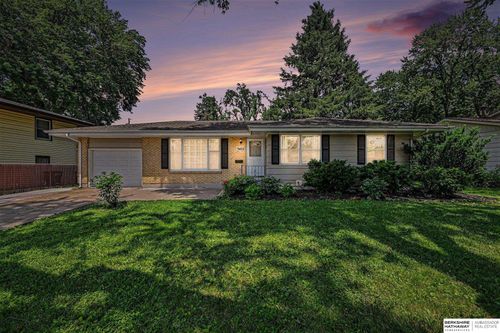 9428 Meadow Dr, Omaha, NE, 68114-2233 | Card Image