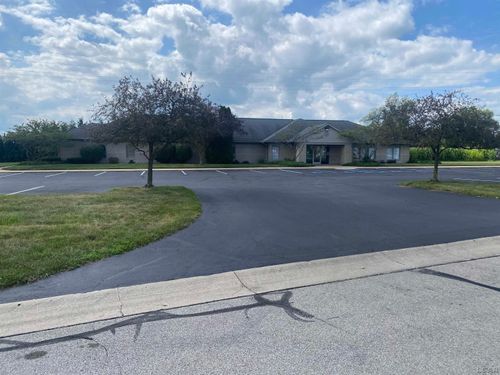 157 W Brooke Ln, Blissfield, MI, 49228-8601 | Card Image