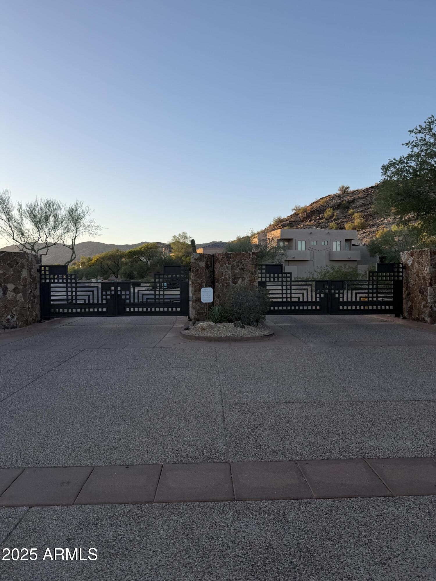 Land in Phoenix 4