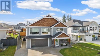 3401 Eagleview Cres, House other with 5 bedrooms, 4 bathrooms and 6 parking in Courtenay BC | Image 2