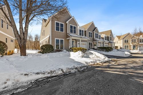 22-22 Barker Square Dr, Pembroke, MA, 02359-2225 | Card Image