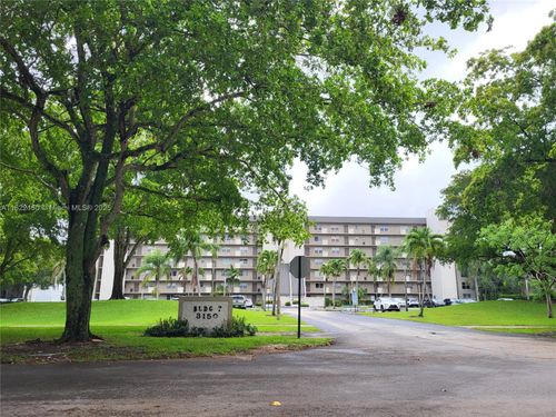 apt-310-3150 W Rolling Hills Cir, Davie, FL, 33328-1963 | Card Image