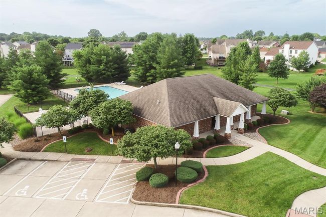 Pool and Pool House | Image 41