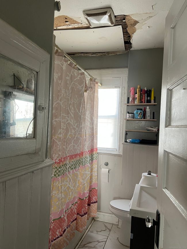 69 - 67-69 Sisson St, Home with 7 bedrooms, 3 bathrooms and null parking in Hartford CT | Image 9