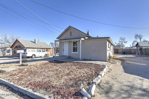 697 S Mclean St, Fallon, NV, 89406-4099 | Card Image