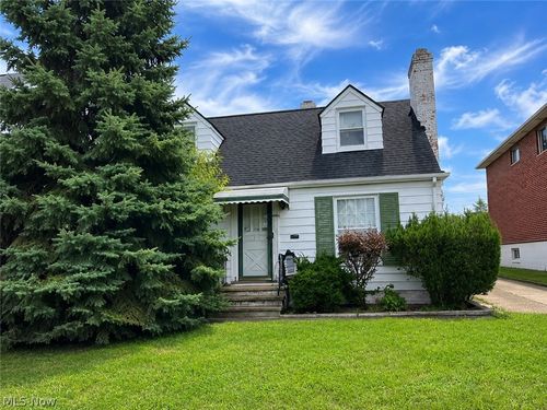11102 Park Heights Avenue, Garfield Heights, OH, 44125 | Card Image