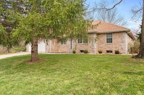 1319 Woodcastle Rd, Nixa, MO, 65714-7183 | Card Image