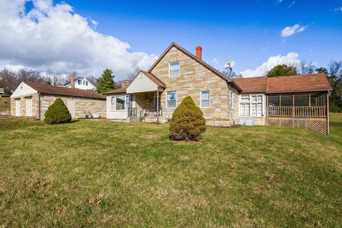 18753 Mount Pleasant Rd, ELKTON, VA, 22827-2803 | Card Image